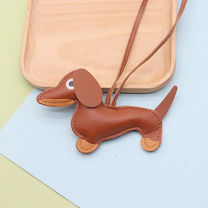 The Dachshund Charm (Marrón)