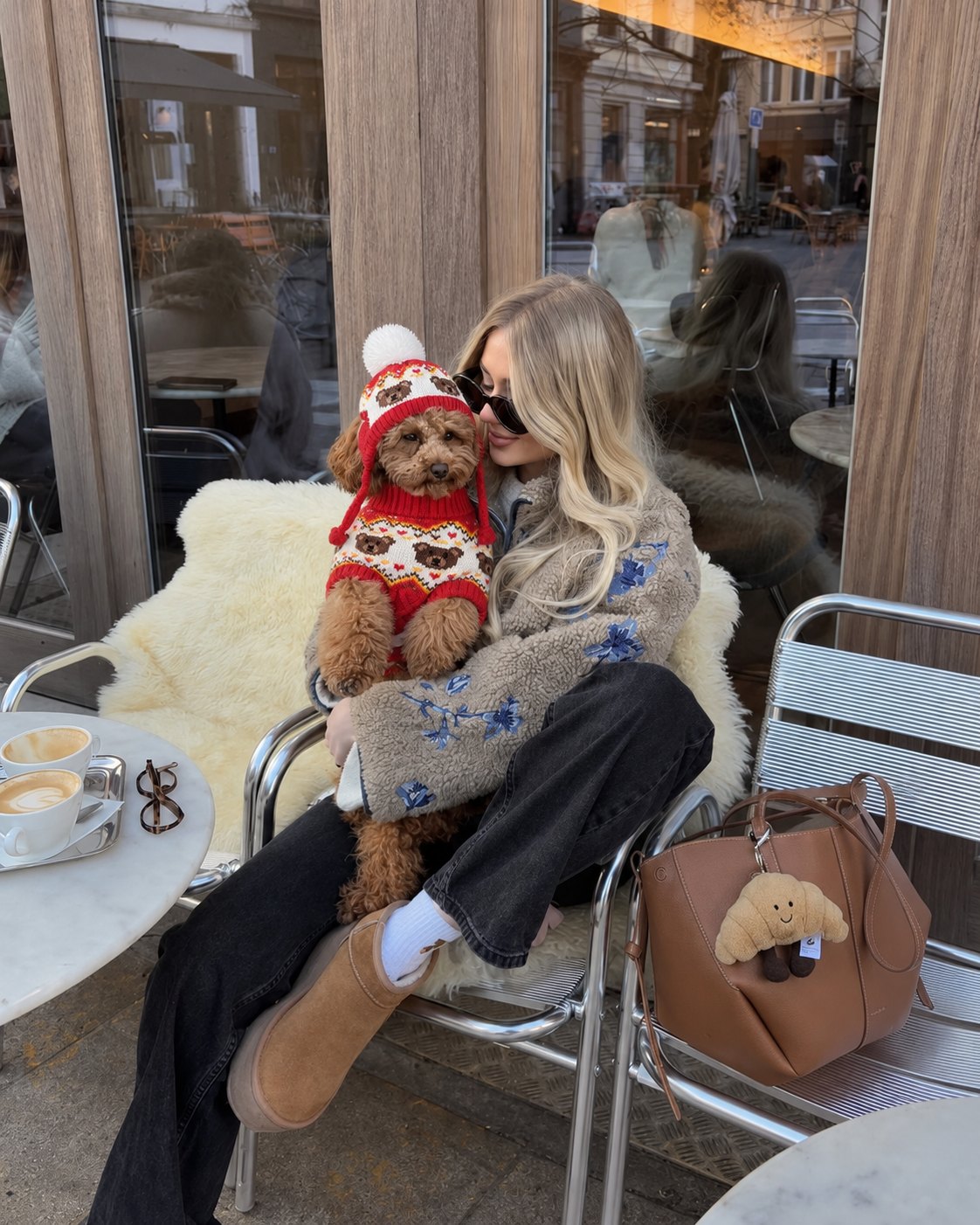 The Apple Pie Knit — perro con la prenda (Rojo)