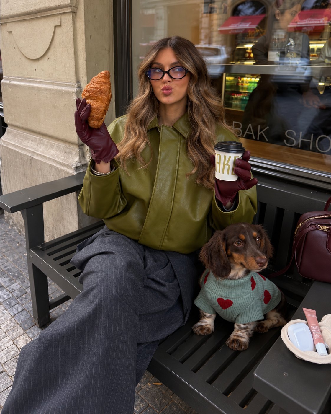 The Sweetheart Sweater — perro con la prenda (Verde)