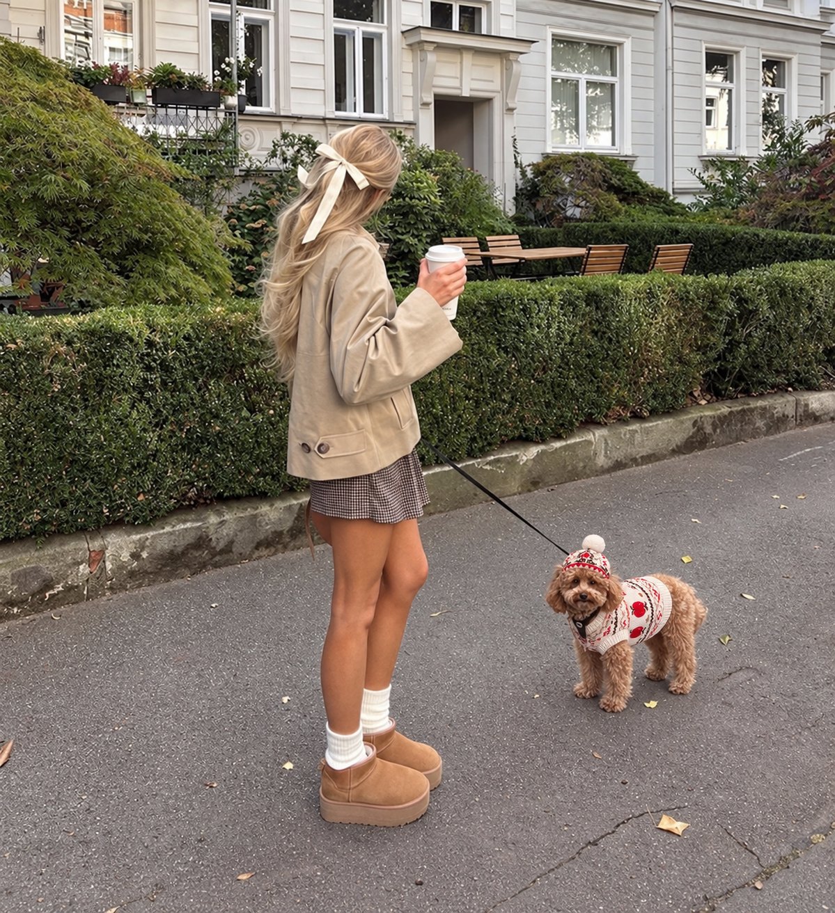 The Apple Pie Knit — perro con la prenda (Blanco)
